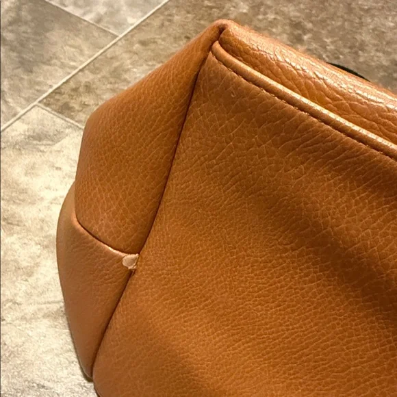 Poppy & Peonies Faux Leather Tote - Picture 6 of 8